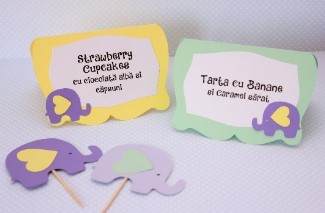 Card pentru prajituri cu elefantel